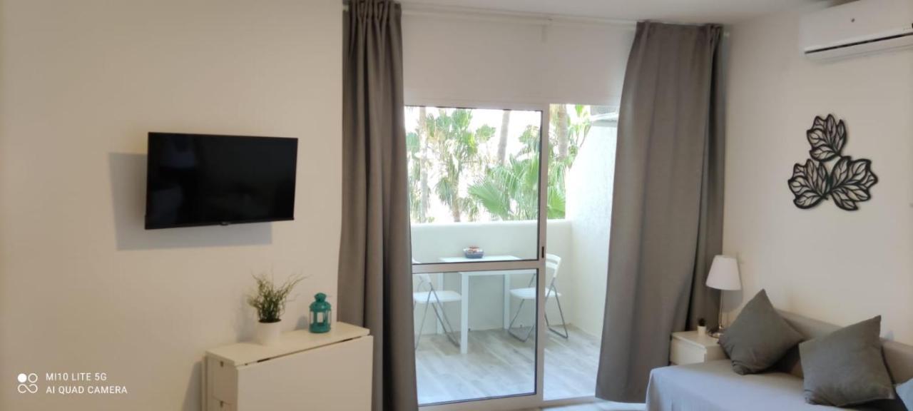 Estudio En Benalbeach, Vistas Mar, Primera Linea Playa Бенальмадена Экстерьер фото